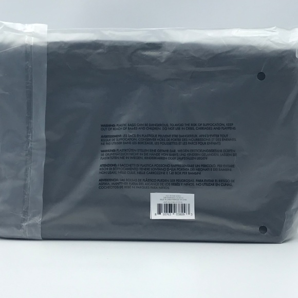 NWOT KVD Vegan Black Patent Make Up Bag With Logo - Picture 6 of 8